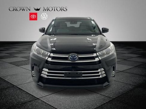 Used 2019 Toyota Highlander Limited Platinum AWD/4WD image 2