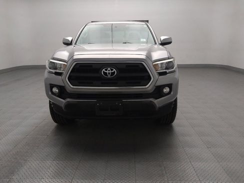 Used 2016 Toyota Tacoma SR5 w/ Towing Package image 15