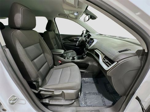 Used 2023 GMC Terrain SLE w/ Driver Convenience Package image 28