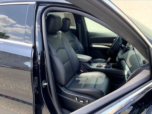 Used 2019 Cadillac XT4 Premium Luxury AWD/4WD image 6