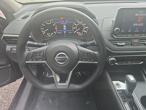 Used 2019 Nissan Altima 2.5 S FWD image 15
