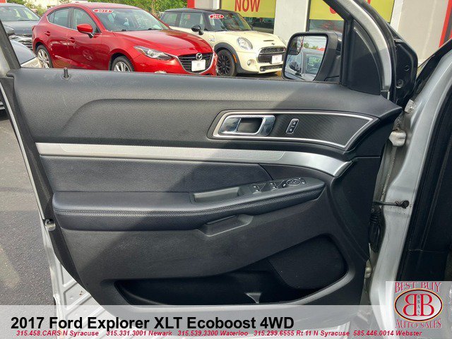 Used 2017 Ford Explorer XLT w/ Equipment Group 202A AWD/4WD image 9