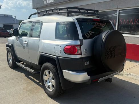Used 2008 Toyota FJ Cruiser 4WD image 4