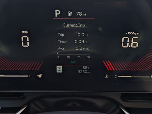 Certified 2025 Kia Carnival image 13