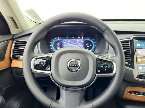 New 2025 Volvo XC90 B6 Plus w/ Protection Package Premier image 25