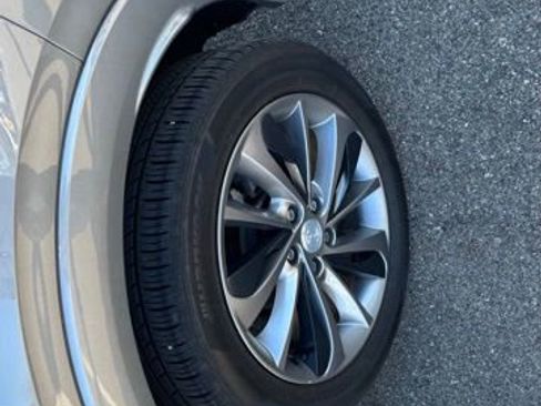 Used 2023 Buick Encore GX Select w/ Sport Touring Package image 12