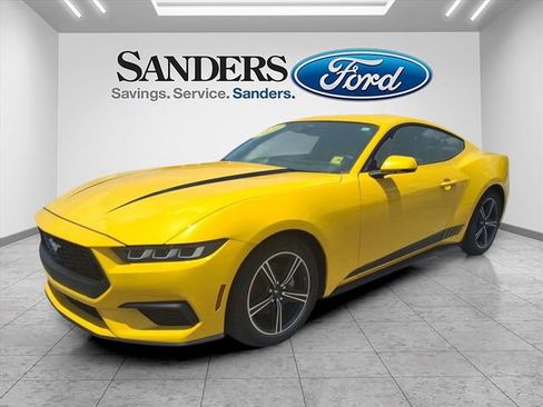 Used 2024 Ford Mustang Premium image 5