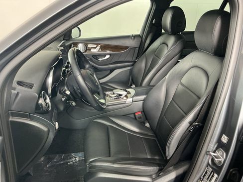 Used 2019 Mercedes-Benz GLC 300 4MATIC image 13