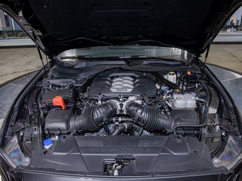 Used 2024 Ford Mustang GT Premium image 5