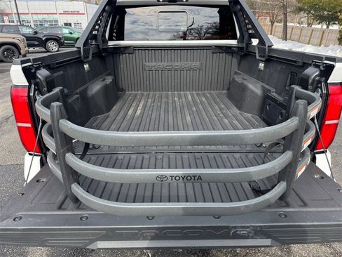 Used 2024 Toyota Tacoma TRD Sport w/ TRD Sport Upgrade Package image 17