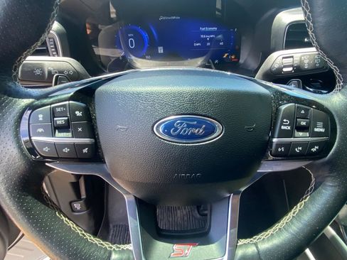 Used 2023 Ford Explorer ST w/ Equipment Group 401A AWD/4WD image 18