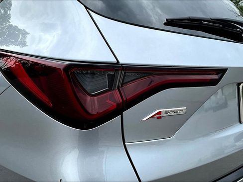 Used 2022 Acura MDX A-Spec image 44