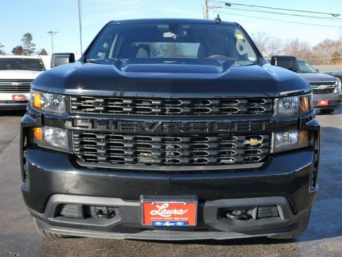 Used 2020 Chevrolet Silverado 1500 Custom w/ Custom Value Package image 9