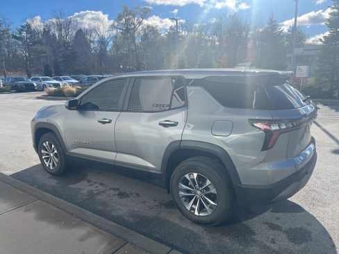 Used 2026 Chevrolet Equinox LT image 43