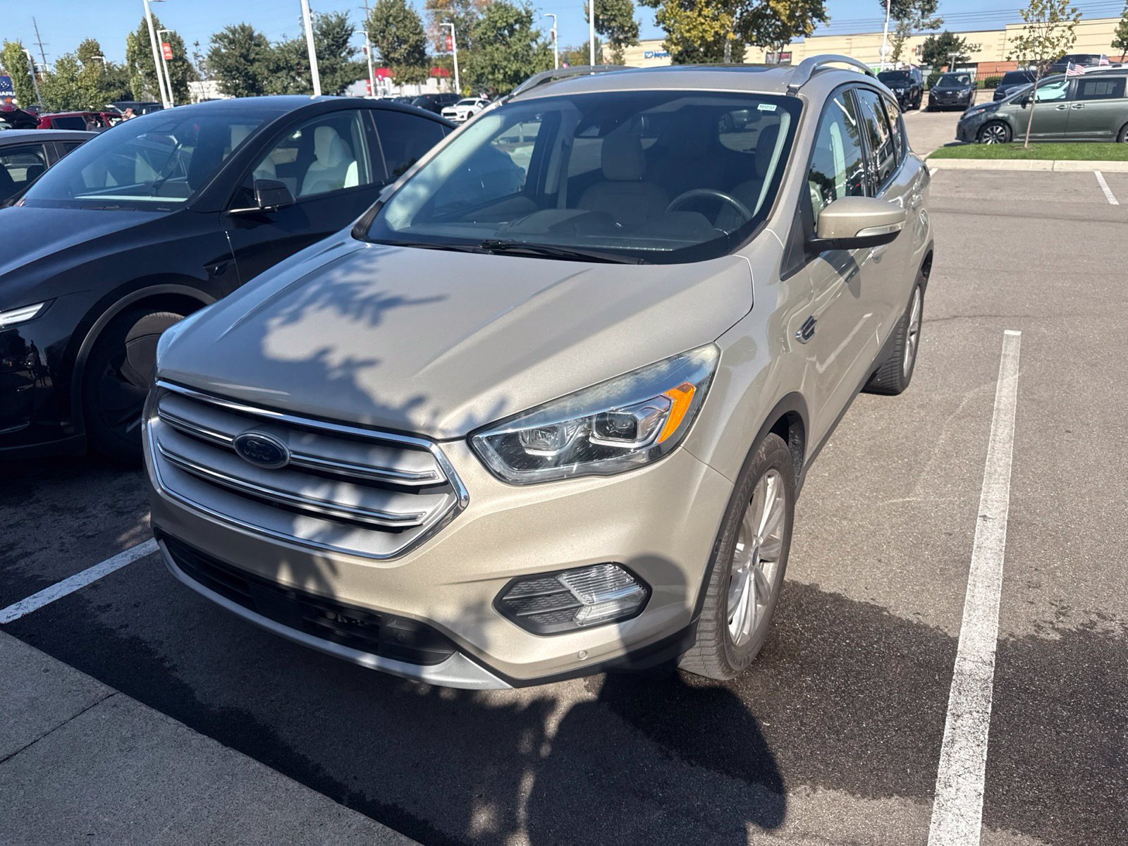 Used 2018 Ford Escape Titanium w/ Ford Safe & Smart Package AWD/4WD image 3