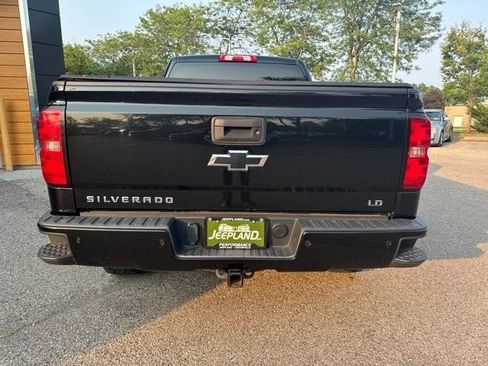 Used 2019 Chevrolet Silverado 1500 LT w/ All Star Edition AWD/4WD image 4