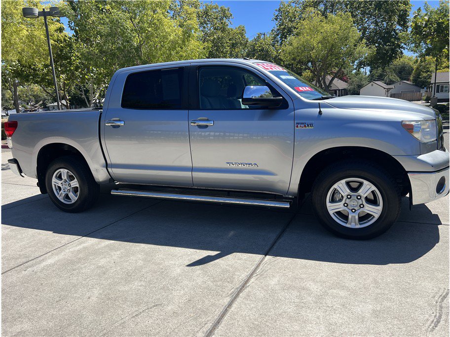 Used 2012 Toyota Tundra 4x4 CrewMax w/ Tow Pkg image 8