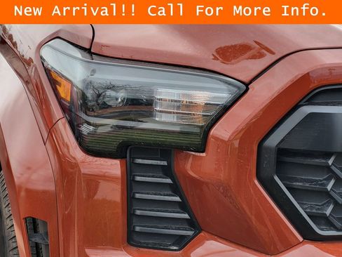 Used 2025 Toyota Tacoma TRD Sport AWD/4WD image 9