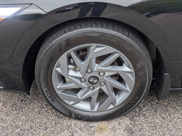 Used 2024 Hyundai Elantra SEL FWD image 14