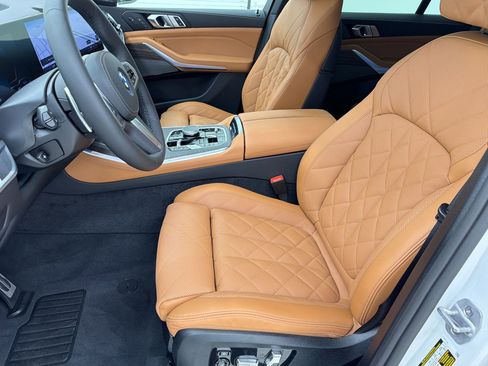 New 2026 BMW X5 xDrive50e w/ M Sport Package AWD/4WD image 5
