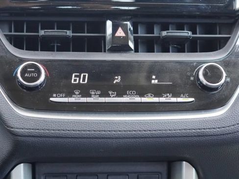 Used 2022 Toyota Corolla Cross LE w/ Moonroof Package FWD image 26