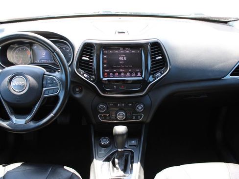 Used 2019 Jeep Cherokee Limited AWD/4WD image 7