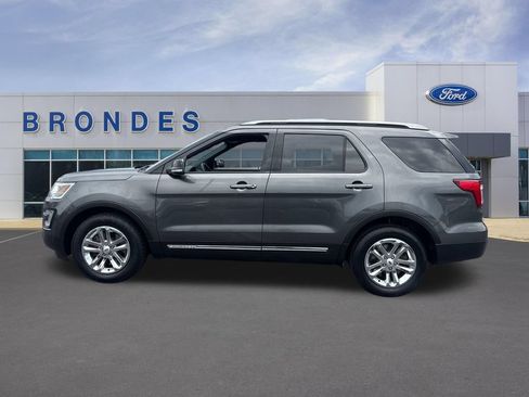Used 2017 Ford Explorer XLT w/ Equipment Group 202A FWD image 1