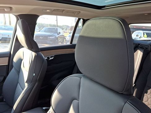 Certified 2026 Volvo XC90 B6 Plus AWD/4WD image 27