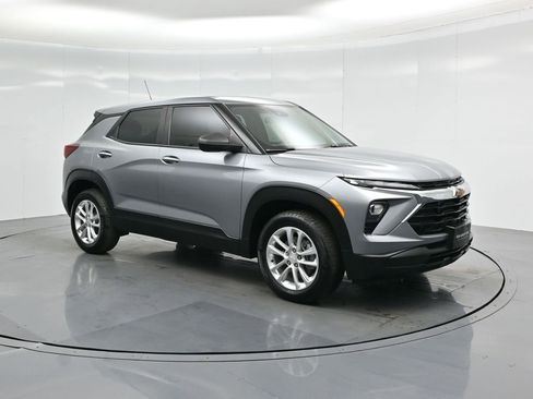 Used 2024 Chevrolet TrailBlazer LS image 24