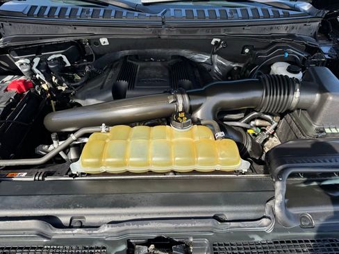 Used 2020 Ford Expedition Max XLT w/ Equipment Group 202A image 11