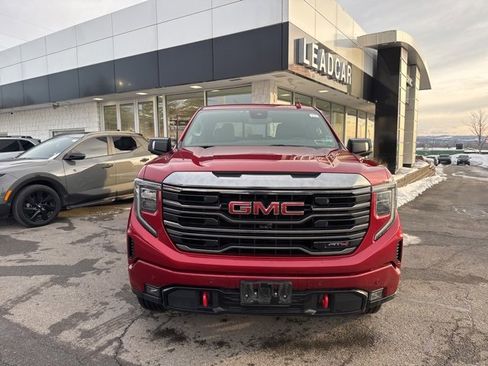 Used 2022 GMC Sierra 1500 AT4 w/ AT4 Premium Package image 9