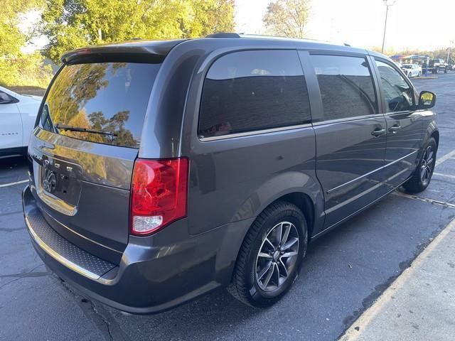 Used 2016 Dodge Grand Caravan FWD image 5