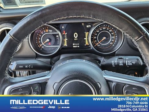 Used 2022 Jeep Wrangler Unlimited Sahara w/ Cold Weather Group image 28