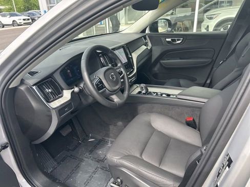 Certified 2025 Volvo XC60 B5 Plus w/ Climate Package AWD/4WD image 20