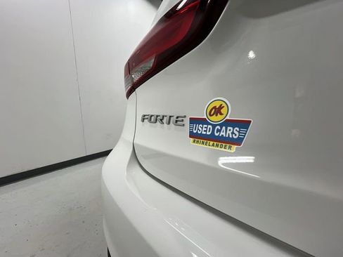 Used 2017 Kia Forte LX image 27