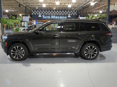 Used 2022 Jeep Grand Cherokee L Overland w/ Luxury Tech Group IV AWD/4WD image 12