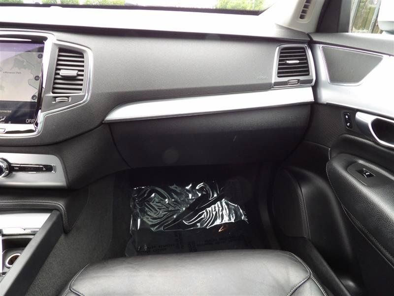 Used 2018 Volvo XC90 T5 Momentum FWD image 21