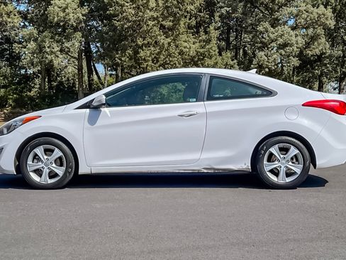 Used 2013 Hyundai Elantra FWD image 8