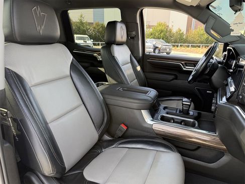 Used 2022 Chevrolet Silverado 1500 RST w/ Convenience Package II image 23