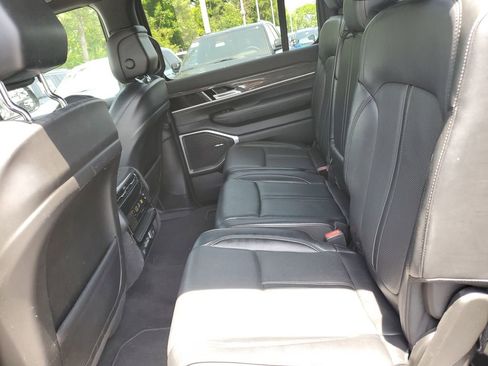 Used 2022 Jeep Wagoneer Series II AWD/4WD image 14