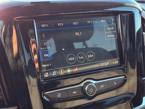 Used 2021 Chevrolet Traverse LS image 7