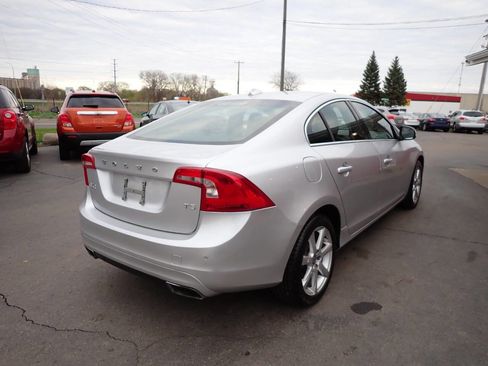 Used 2016 Volvo S60 T5 Premier image 6