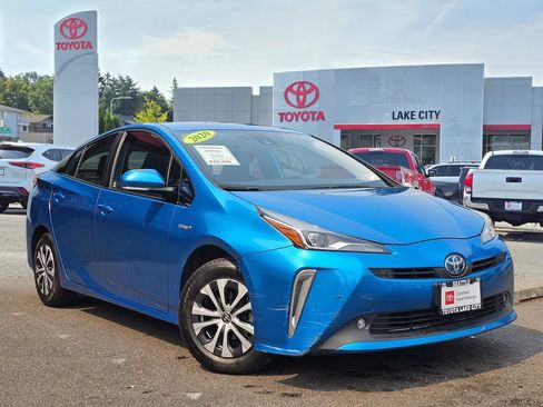 Certified 2020 Toyota Prius LE AWD/4WD image 1