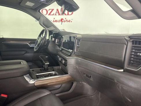 Used 2022 Chevrolet Silverado 1500 LT Trail Boss w/ LT Trail Boss Premium Package image 17