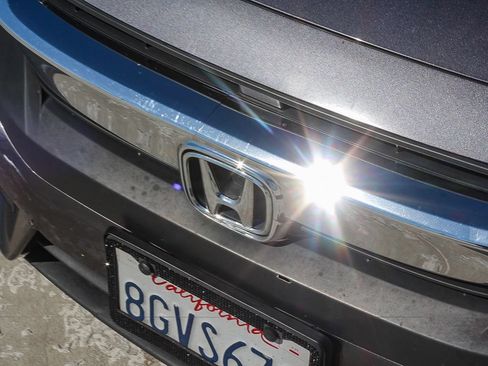 Used 2018 Honda Civic EX image 12