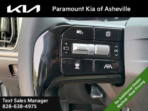 New 2026 Kia Sorento LX FWD image 24