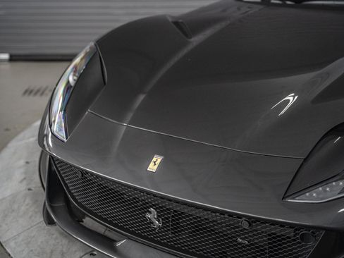 Used 2023 Ferrari 812 GTS RWD image 20