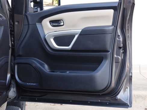 Used 2017 Nissan Titan SL w/ SL Towing Convenience Package image 38