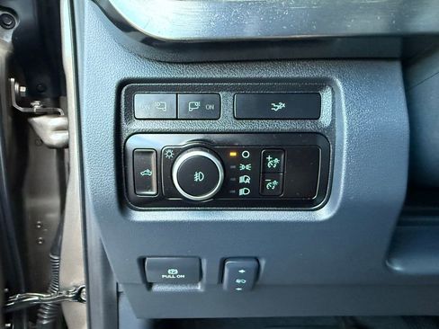 Used 2023 Ford F350 Lariat w/ Black Appearance Package image 41