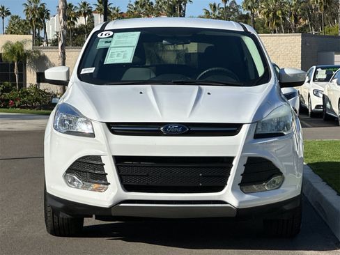 Used 2016 Ford Escape SE image 5